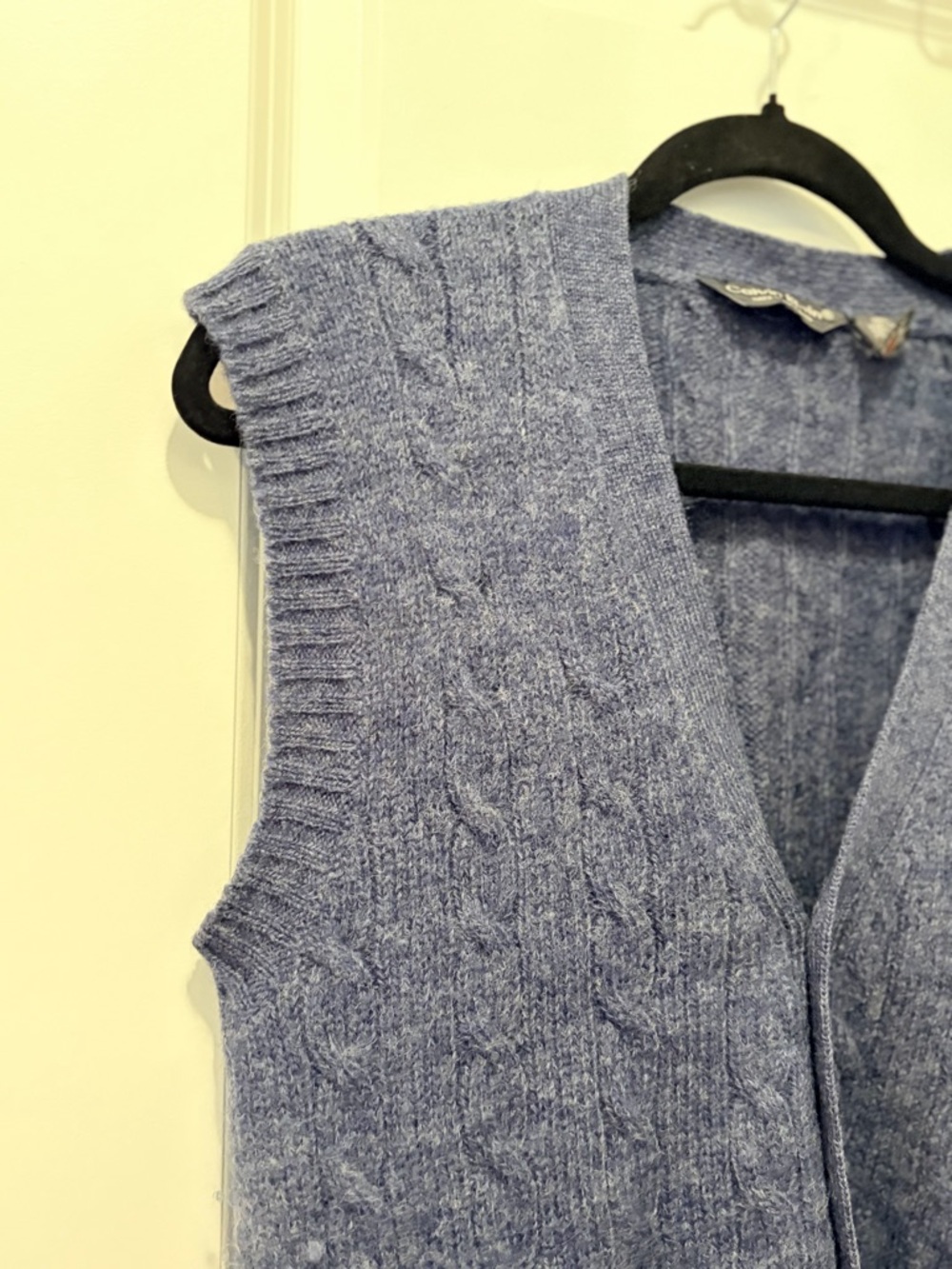 Vintage Calvin Klein Scotland 100% Shetland Wool Cable Knit Button-Up Vest - S - Picture 9 of 11